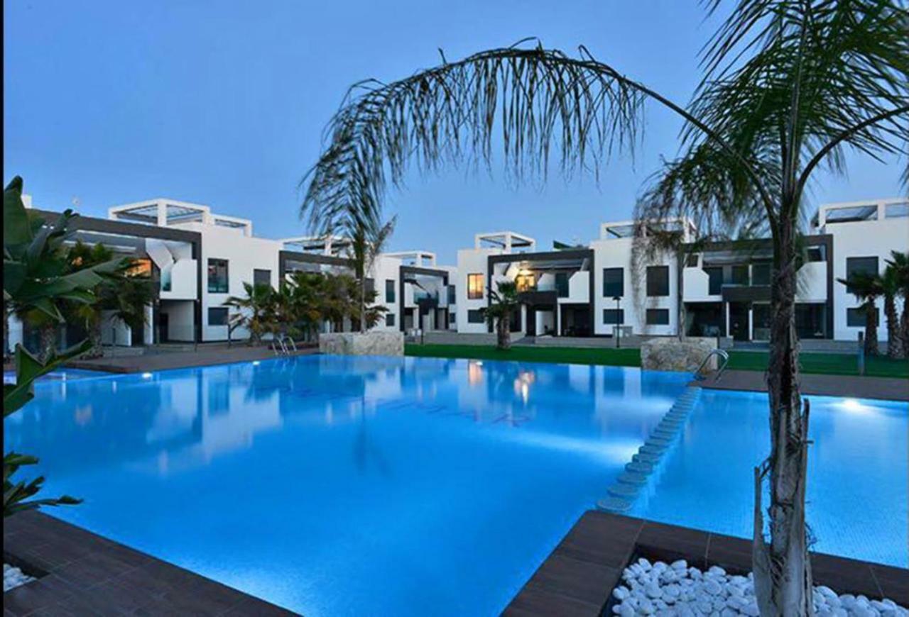 Apartment Oasisbeach La Zenia Orihuela Exterior foto